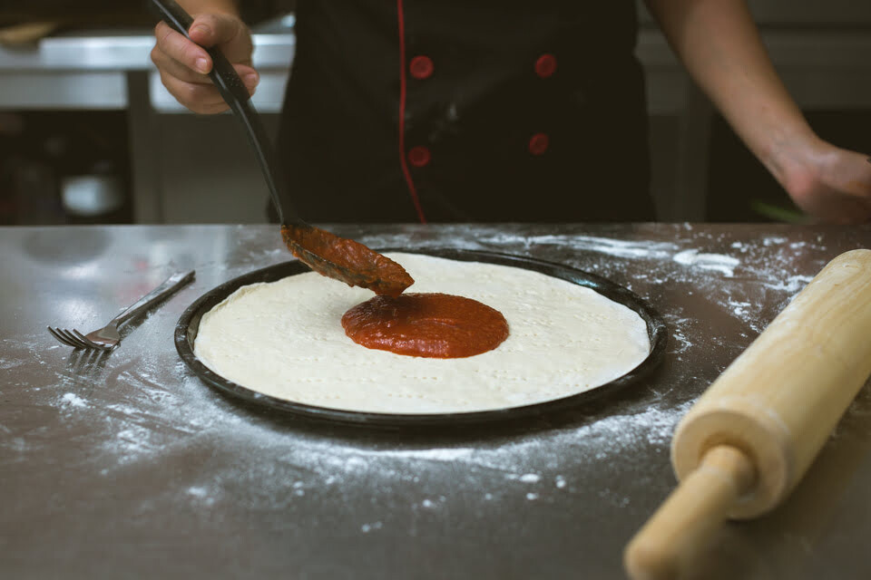 Delikli Pizza Tepsisi Nasıl Kullanılır?