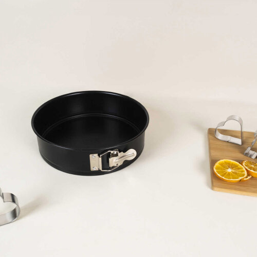 Kaiser Kelepçelı Kek Kalıbı 240 mm - 2