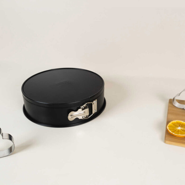 Kaiser Kelepçelı Kek Kalıbı 240 mm - 3